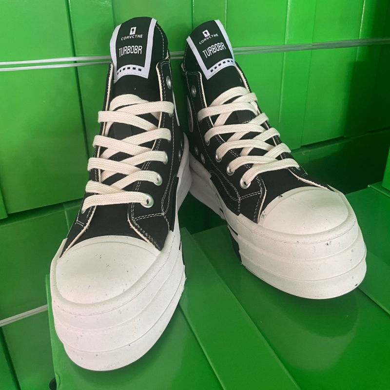Platnene tenisice, visoki gornji dio, povećanje visine, vezanje, gumeni potplat, vintage stil — jesen 2024