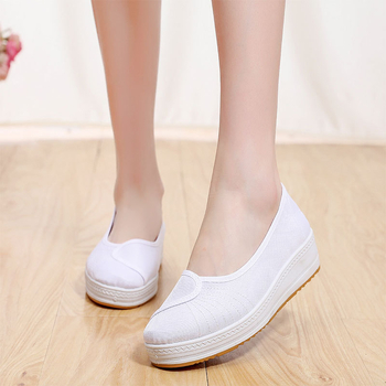Ženske nurse shoes s debelim potplatom za povećanje visine, gornji dio od pamukastog platna, klinasti pet 3–5 cm, okrugli vrh, tekstilna uložak, uredska obuća