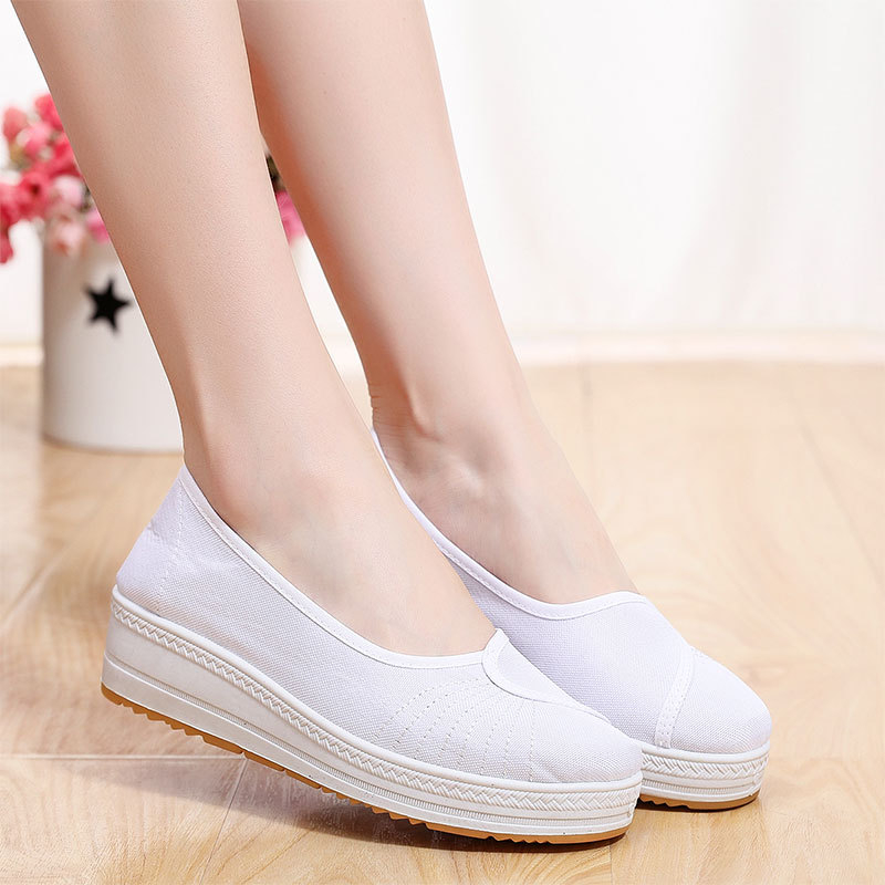 Ženske nurse shoes s debelim potplatom za povećanje visine, gornji dio od pamukastog platna, klinasti pet 3–5 cm, okrugli vrh, tekstilna uložak, uredska obuća