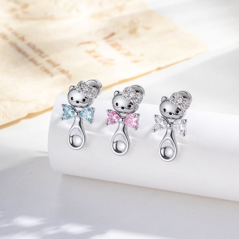 Ausies skrimšļa pirsings loku veidā ar diamanta ielikumu – metāla pirsinga aksesuārs, sieviešu karikatūru stilā