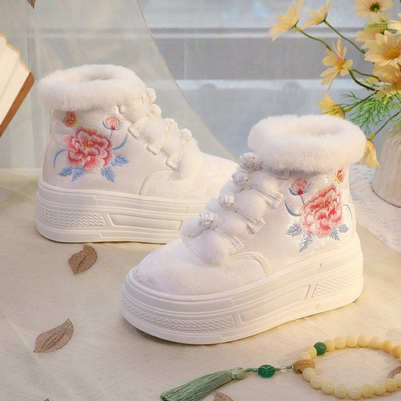 Hanfu inspirirane zimske pletene ženske čizme s cvjetnim vezom, gornji dio od pamuka, PVC potplat, klinasti pet 6–8 cm, kopča s jednim remenom