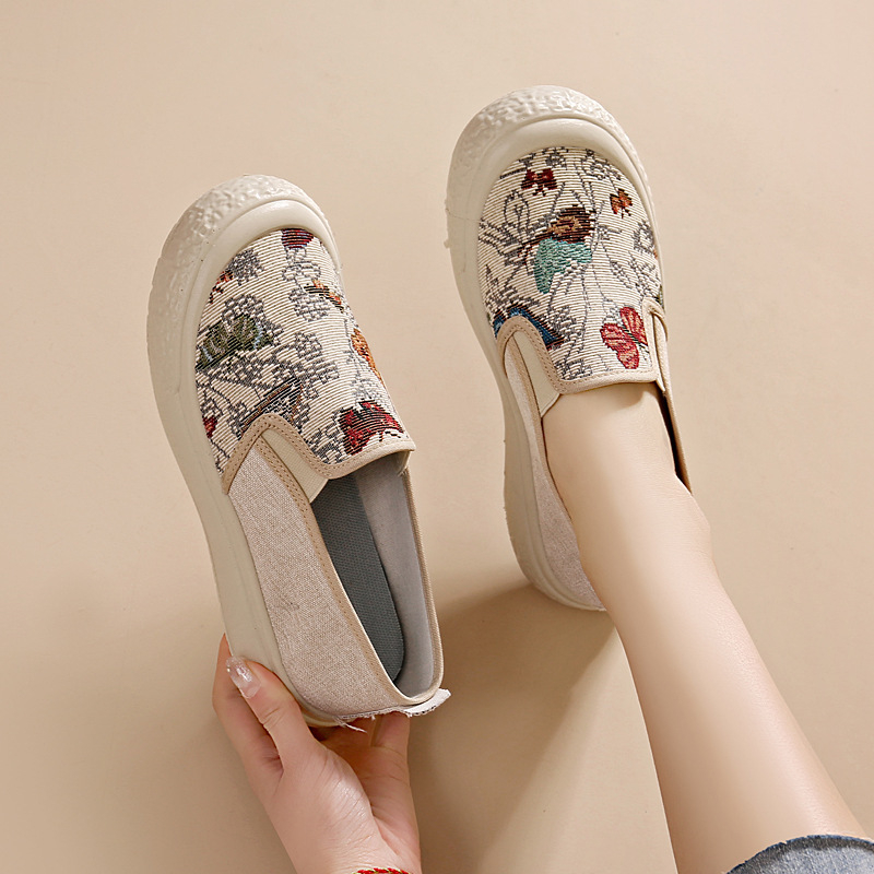 Casual Slip-On tenisice, prozračni poliester gornji dio, PU đon, okrugli vrh, niski gornji dio, 1–3 cm peta