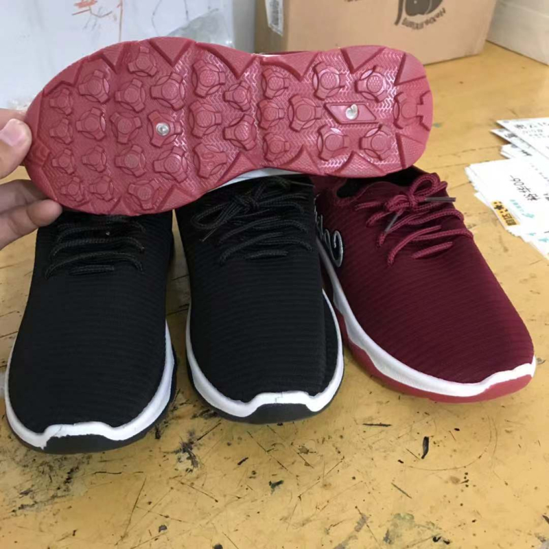 Unisex slip-on tenisice od mikrovlakana, prugast uzorak, s injekcijskom potplatom