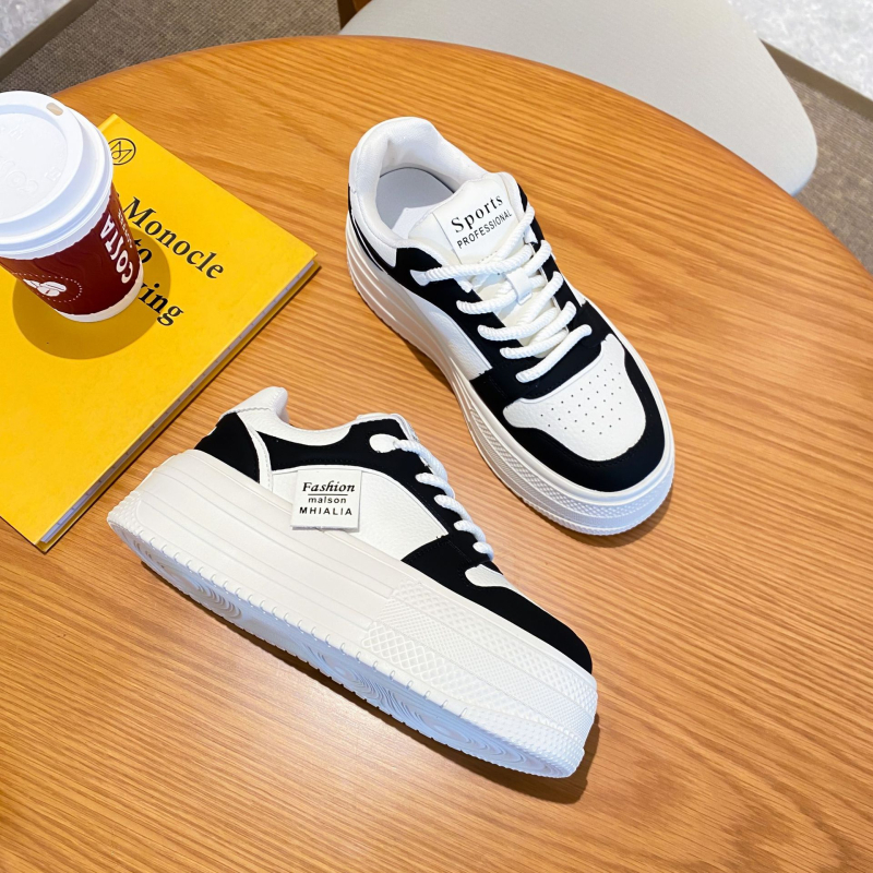 Női valódi bőrből készült sportcipő vastag talppal a magasság növelésére, lélegző, elöl fűzővel