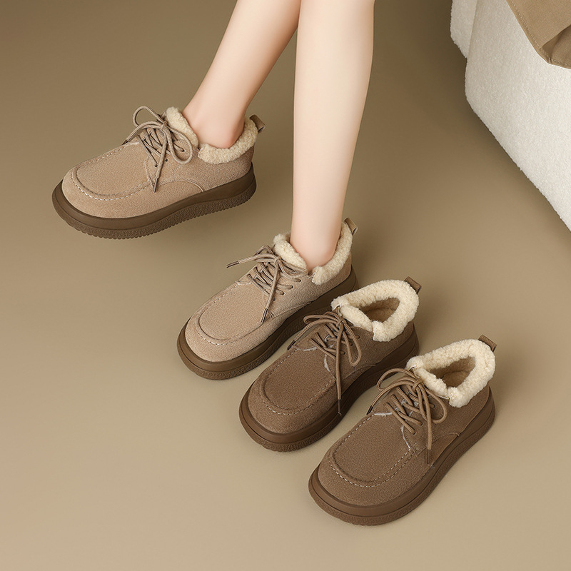 ZHR Sievietēm vilnas iekšējās ziemas sniega zābaki, zemie, virsējais no govs velūra ar mākslīgu jēru vilnu, gumijas zole, 3–5 cm papēdis, šņorēšana