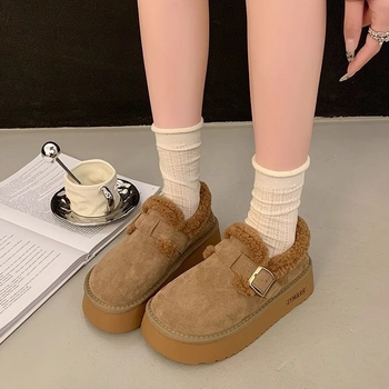 Sieviešu ziemas zābaki ar augstu augšu, sintētiska āda, bieza gumijas zole, silta mākslīgā kažokāde iekšējā odere, šņorēšanas aizdare