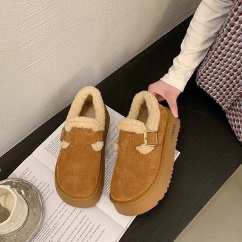 Sieviešu ziemas zābaki ar augstu augšu, sintētiska āda, bieza gumijas zole, silta mākslīgā kažokāde iekšējā odere, šņorēšanas aizdare