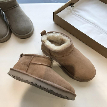 Cizme de zăpadă din piele de capră cu blană integrată, căptușite cu lână, talpă din cauciuc, guler scurt, vârf rotund