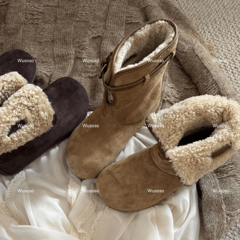 Cizme de iarnă cu creștere de înălțime de 4,5 cm | partea superioară din nubuk, căptușeală din lână, talpă din cauciuc, gât mediu, slip-on