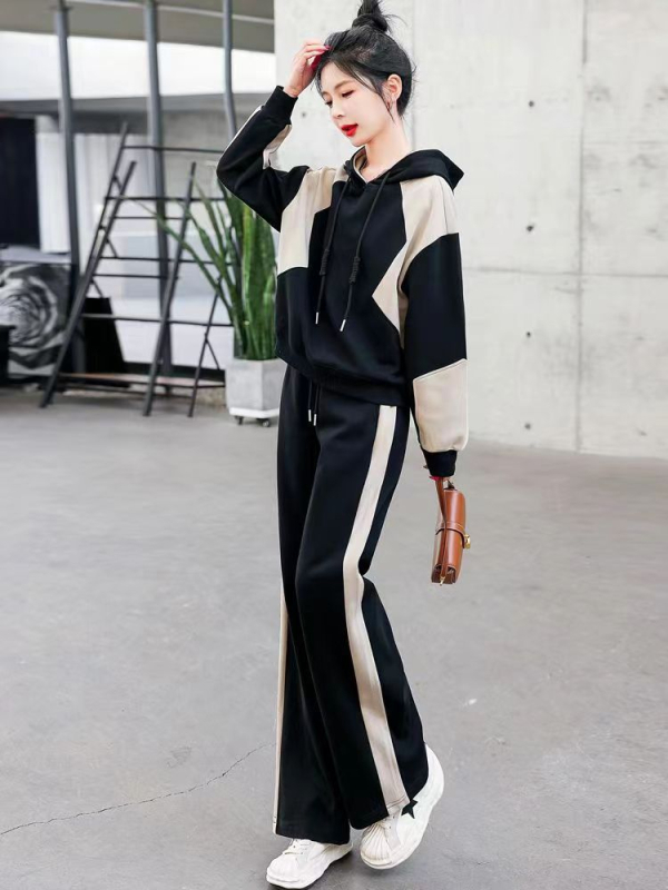 Set casual feminin două piese cu hanorac velur, design pe panouri, bumbac și elastan, toamnă 2025