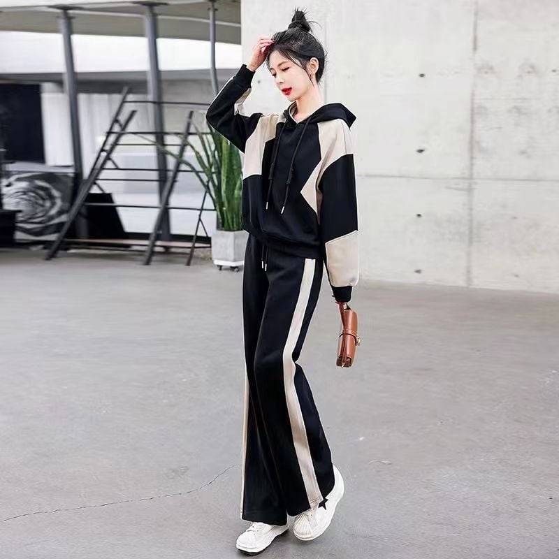 Set casual feminin două piese cu hanorac velur, design pe panouri, bumbac și elastan, toamnă 2025
