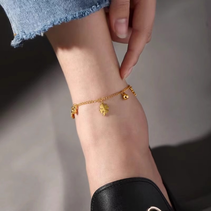 Anklet od titanij čelika s četverolisnim listom i zvončićem, starinski stil, nišni dizajn