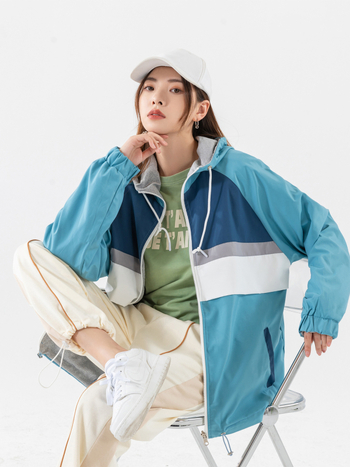 Sieviešu reversīva kapucēta jaka pret vēju, Korejas stilā, brīva piegriezums, garas piedurknes, priekšējais rāvējslēdzējs, poliestera audums