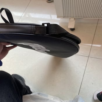 Tenisa raketes soma vienai raketei — plecu soma, no Oxford auduma, ūdensizturīga un nodilumizturīga, piemērota galda tenisam un badmintonam