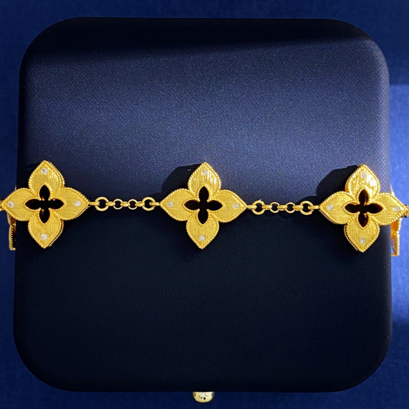 Βραχιόλι από ορείχαλκο με μοτίβα τετράφυλλου και πεντάφυλλου λουλουδιού, χειροβούρτσιστο φινίρισμα, ενθέσεις μικρών λευκών διαμαντιών, unisex, κορεατικού στυλ