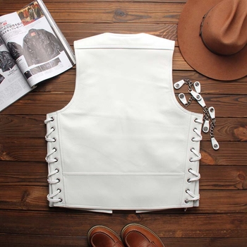 Férfi slim-fit valódi bőrből készült mellény, dupla gombos záródás, fémdíszítések és cipzáras zsebek