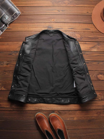 Говежда кожена жилетка със стойков яка, тесен силует, цип за закопчаване, мулти-логота бродерия, Harley Rider Club