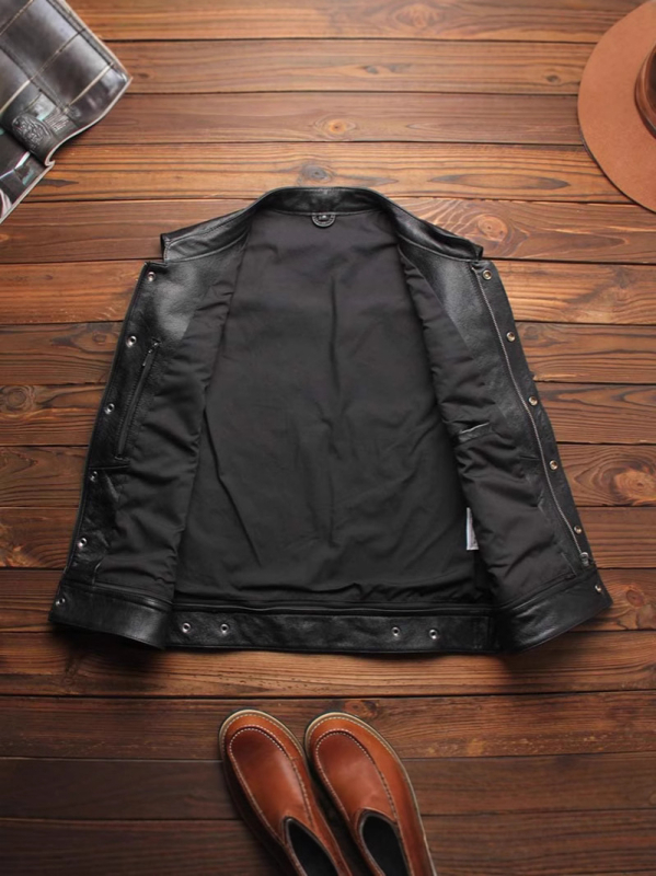 Говежда кожена жилетка със стойков яка, тесен силует, цип за закопчаване, мулти-логота бродерия, Harley Rider Club