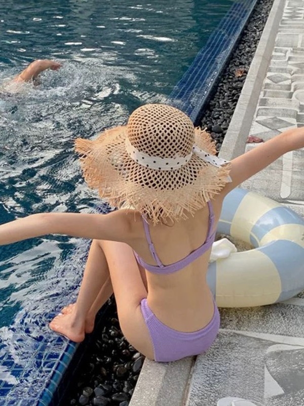 Žensko dvodijelno bikini odijelo, korejski INS stil, seksi otvoreni leđa (najlon-spandeks tkanina; poliester-spandeks podstava; ulošci za grudi uključeni)