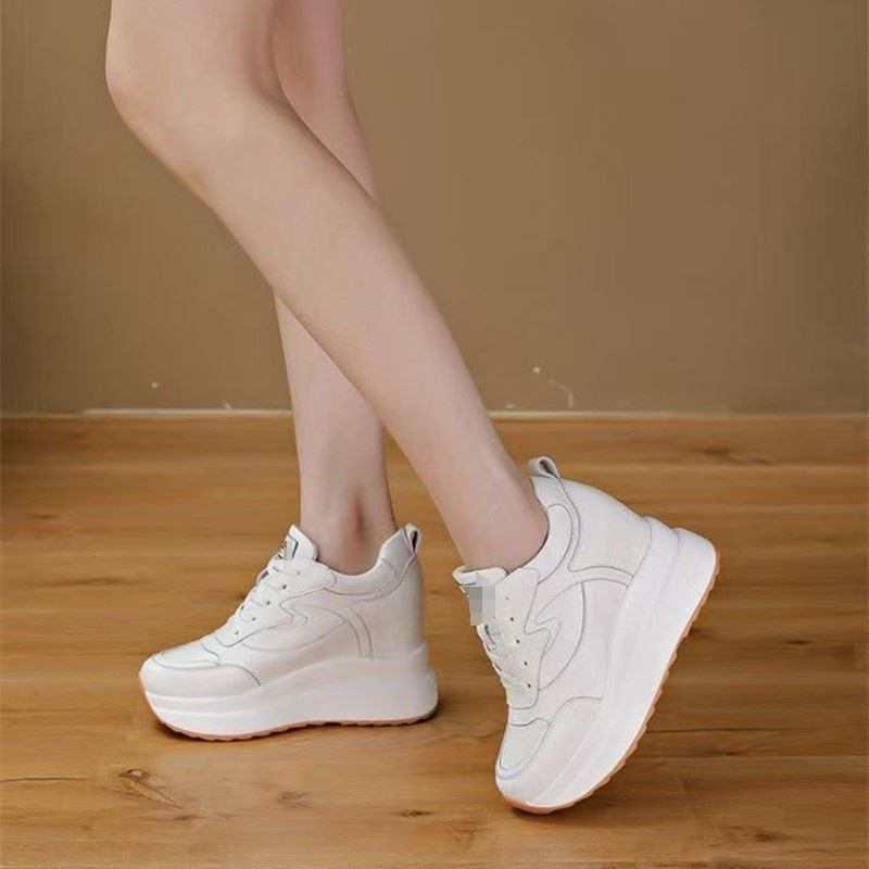 Moterų platforminiai batai, 7 cm platformos aukštis, PU viršus, gumos pada, raišteliai priekyje, kvėpuojantys, kasdienio stiliaus.