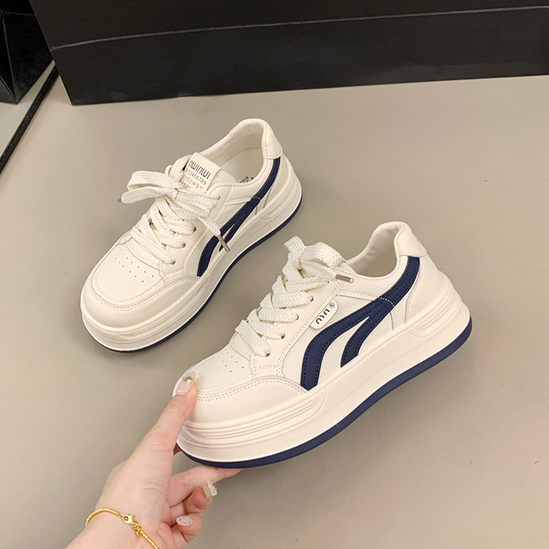 Moteriški sportbačiai: PU viršus, gumos padas, raišteliai, apvali nosis, EVA įdėklas