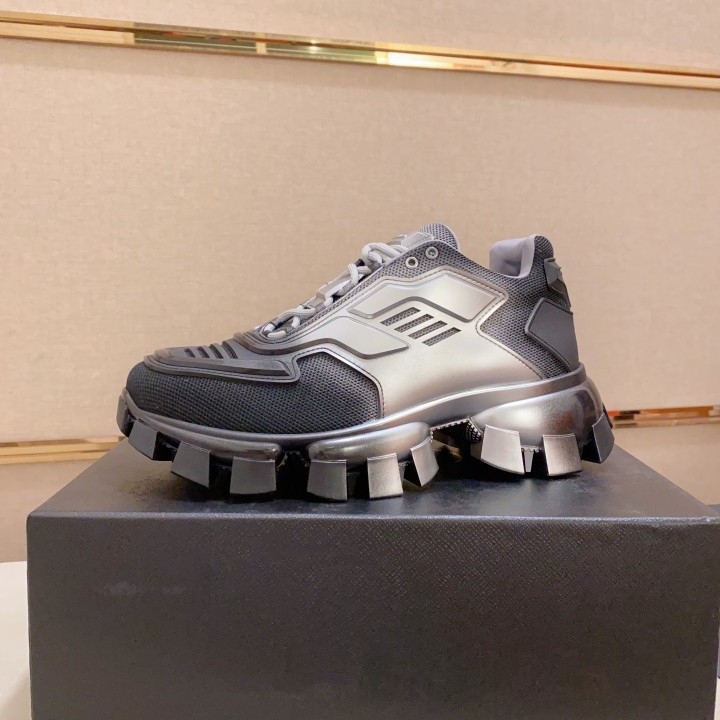 Vīriešu augstumu palielinošas sporta kurpes ar elpojošu sietu augšpusi, šņorēšana, gumijas zole, zems papēdis