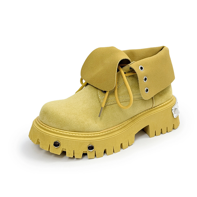 Μαρτίν μποτάκια από συνθετικό δέρμα, μεσαίο ύψος γολών, στρογγυλή μύτη, αντιολισθητική σόλα και απορρόφηση κραδασμών