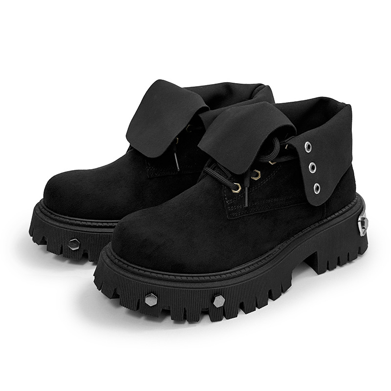 Μαρτίν μποτάκια από συνθετικό δέρμα, μεσαίο ύψος γολών, στρογγυλή μύτη, αντιολισθητική σόλα και απορρόφηση κραδασμών