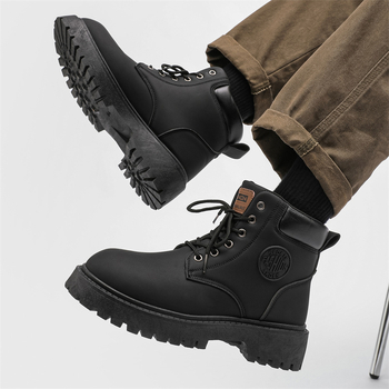 Μποτάκια Μάρτιν υψηλά με PU επάνω μέρος, PVC ενισχυμένη σόλα, στρογγυλή μύτη, 3–5 cm ύψος τακουνιού