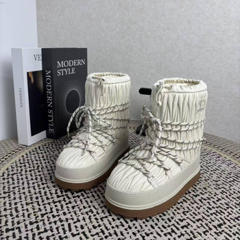 Снежни ботуши: с подплата от агнешка вълна, плисирана найлонова лента, дебела подметка, високи до средата на прасеца, водоустойчиви