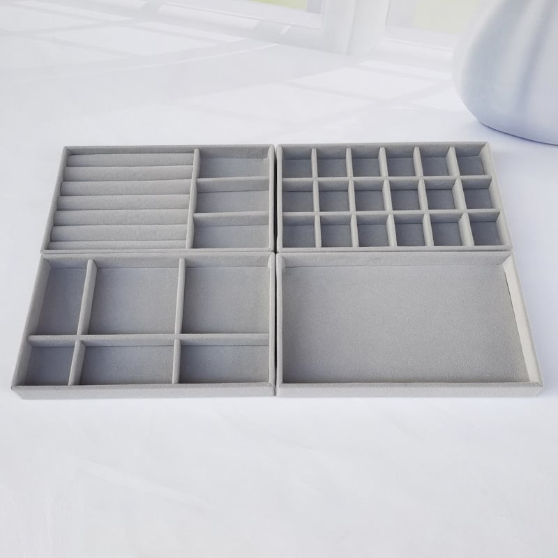 Set de patru piese pentru afișarea bijuteriilor, formă dreptunghiulară, stil Nordic, material de flanel, carcasa din lemn masiv