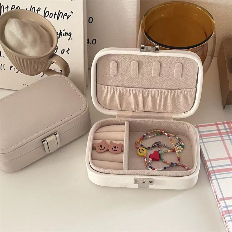 Utazó hordozható ékszeres doboz zárral – porálló, papíralapú anyag, pásztor stílusú, ékszer rendező