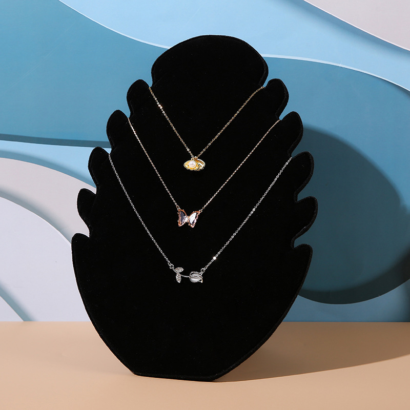 Nyaklánc kiállító állvány — bársony felület + kompozit tábla, banánlevél stílus, egy rétegű, ókori stílus