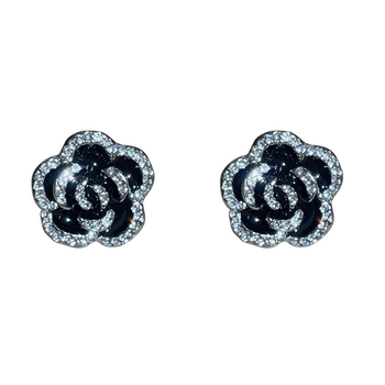 Ötvözetből készült camellia virág nyaklánc, gyémántos felülettel, kulcscsontlánccal, könnyű luxus stílus — Baoyu Jewelry Factory