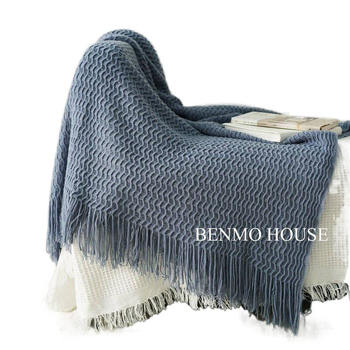 Плетено одеяло за диван в скандинавски стил, едноцветен модел, за пролет и есен