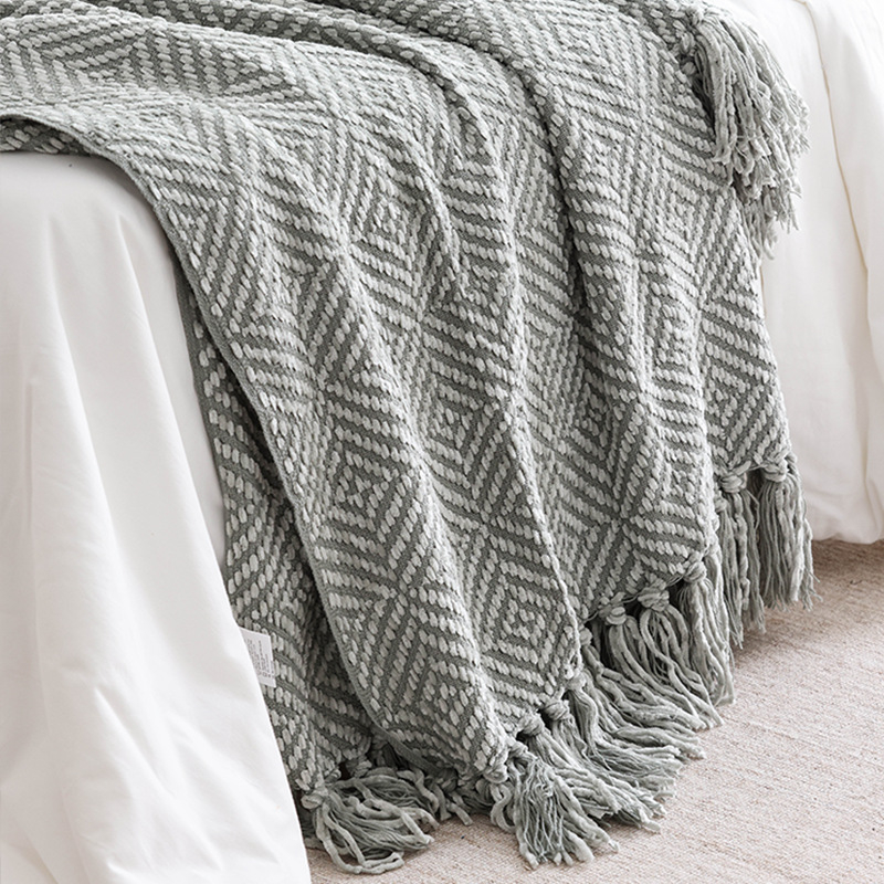 Диванско тъкано одеяло, декоративно с геометричен модел, пасторалeн стил, акрил, 300–499 g, за всички сезони.