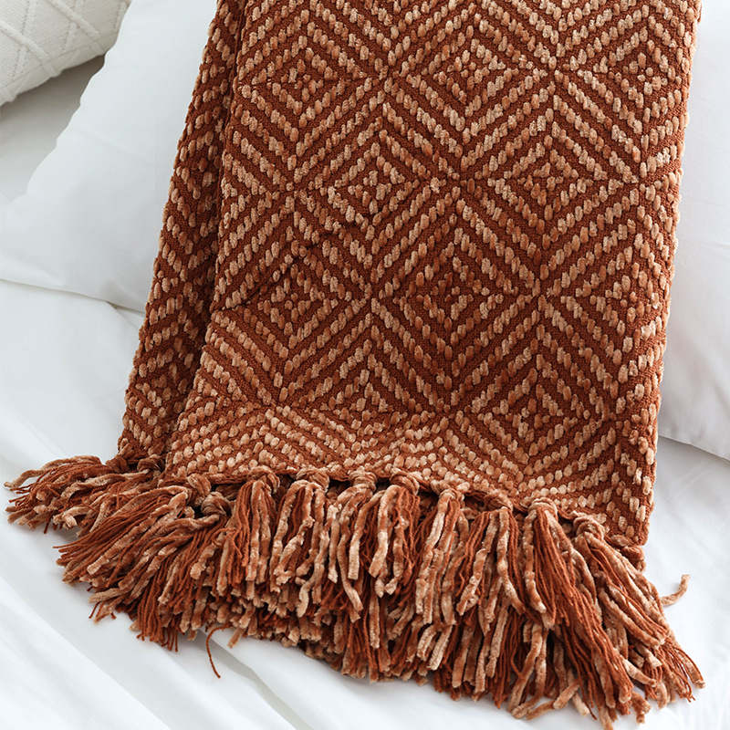 Диванско тъкано одеяло, декоративно с геометричен модел, пасторалeн стил, акрил, 300–499 g, за всички сезони.