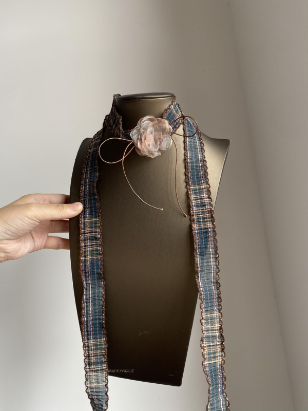 Копринен шал с дантелен цветен мотив, винтидж ретро стил, есен 2025, марка Yiting, произход Yiwu