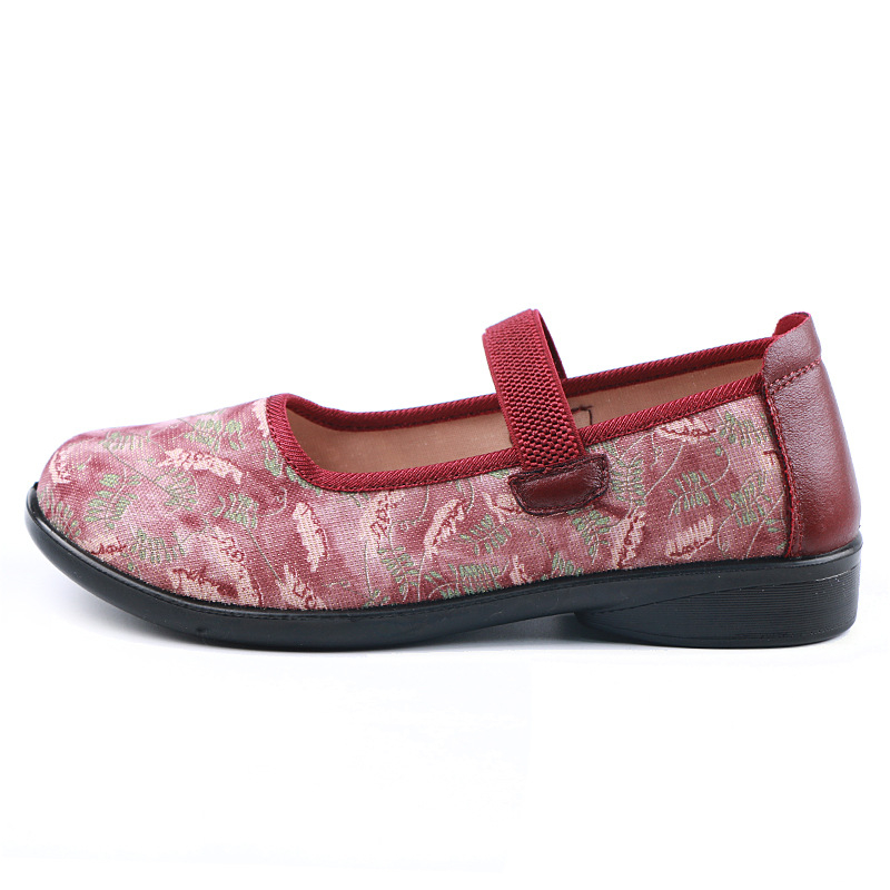 Sieviešu ikdienas auduma kurpes ar ziedu rakstu – elpojošas, vieglas, izturīgas; augšdaļa audums, zole poliuretāns, iekšējais audums kokvilna, sekla atvere, apaļš purns, plakana papēdis