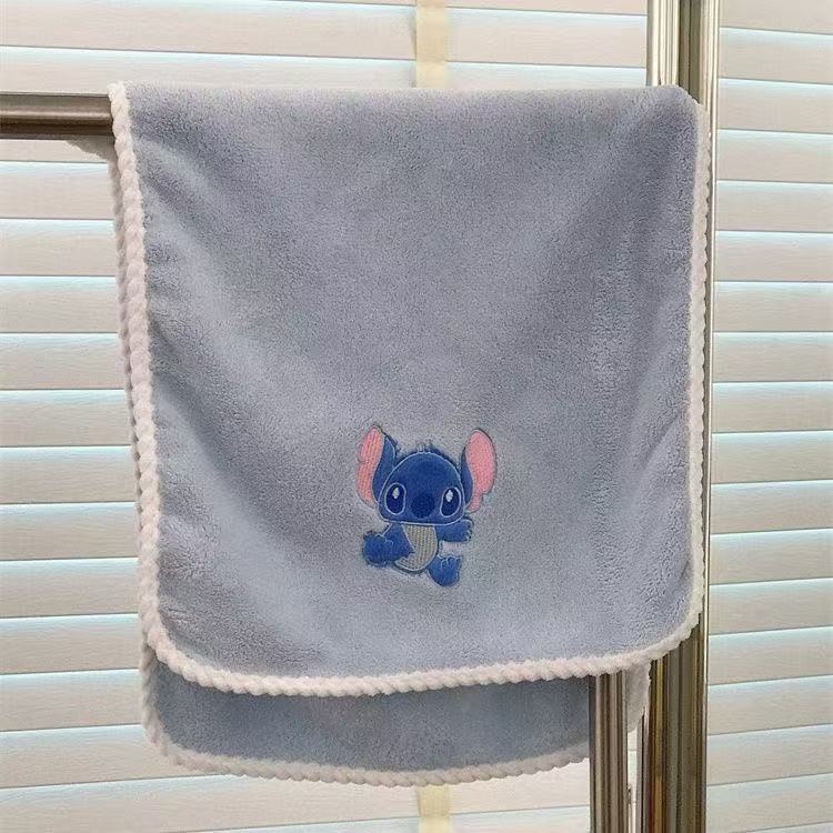 Stitch ušiveni Cartoon set za kupaće ručnike — Cartoon otisak, velur tekstura, poliester, težina 301–350 g, Ply vlakna, tkanje Weft