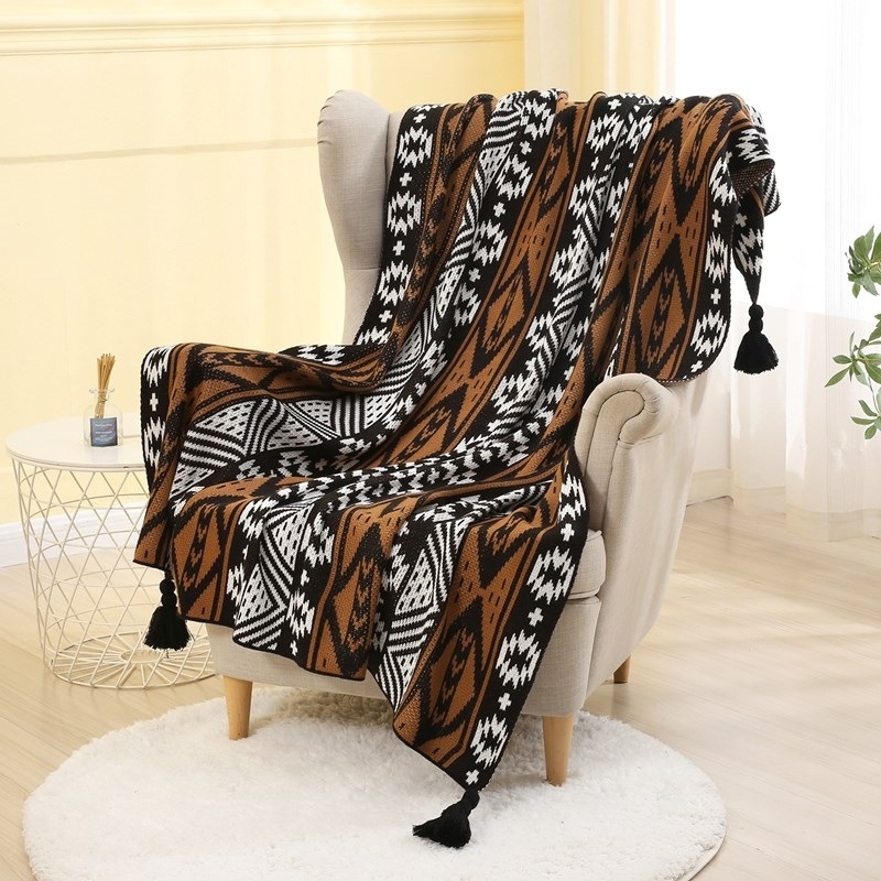 Плетено жакардово одеяло с еленски плюш, 800-999 г, флорална шарка, модерен минимализъм, подходящо за всички сезони