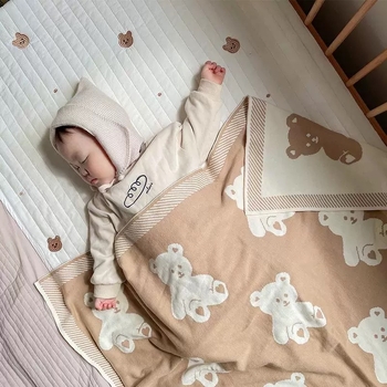 Плетено бебешко одеяло с мечока за количка и дневен сън в дома, полиестер, 300–499 г, карикатурен мотив, карикатурен стил, подходящо за всички сезони