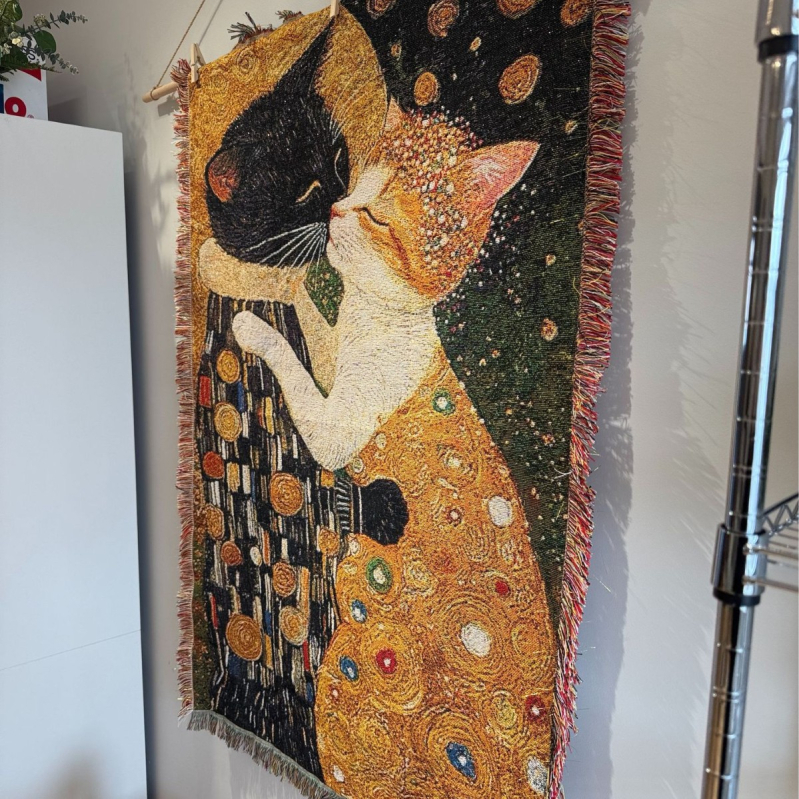 Гоблен Cat Kiss — Арт серия, полиестер, геометричен модел, модерен минималистичен стил, тегло 800–999 г