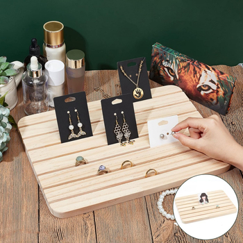 Masszív fa ékszerkijelző állvány gyűrűk, nyakláncok és fülbevalók számára – nordic stílus