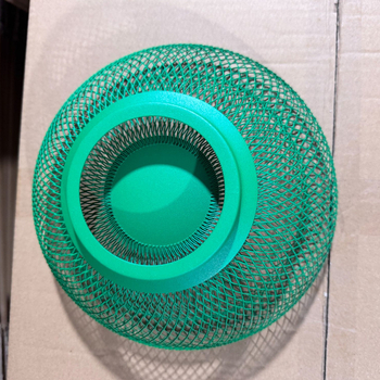 Geležinis dėklas su tinklelio formos paukščių lizdais – šiuolaikinio minimalistinio stiliaus, tinkamas kavos stalui, prekės kodas bsadggrf, prekė independent