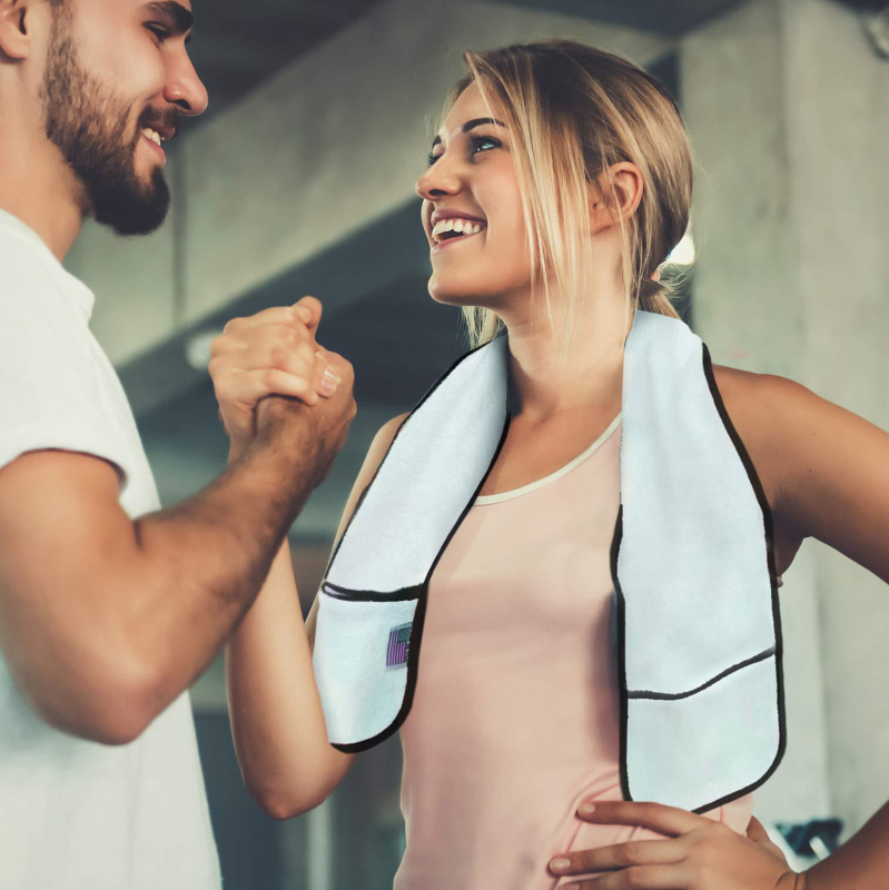 Sportski ručnik od mikrovlakana, brzo suši, upija znoj, džep sa zatvaračem, prilagođavanje logotipa