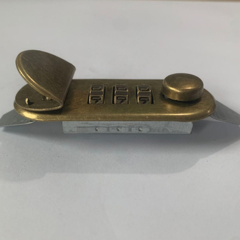 Bőröndzár, fémből készült, anti-theft funkcióval, Creativity márka, 2024 tavaszán