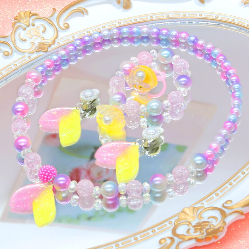 Комплект детски бижута: огърлица, пръстен и обеци с ракушка и опашка на русалка; материал пластмаса/смола; за деца; възраст 3–6, 6–10 и над 10 години; стартира пролет 2024