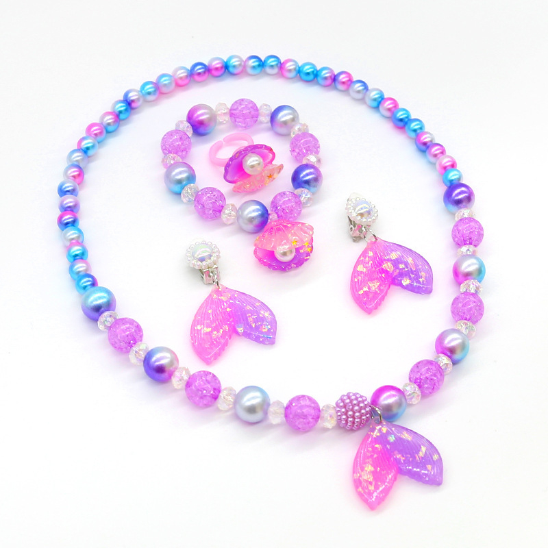 Комплект детски бижута: огърлица, пръстен и обеци с ракушка и опашка на русалка; материал пластмаса/смола; за деца; възраст 3–6, 6–10 и над 10 години; стартира пролет 2024