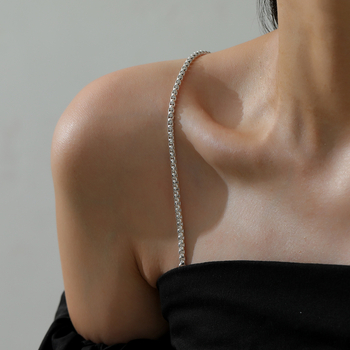 Λουρί σουτιέν με τετράγωνη αλυσίδα μαργαριριών, αντιολισθητικό, χωρίς ραφές, μεταλλικό, με κομμένες λεπτομέρειες, κυκλοφορία άνοιξη 2025